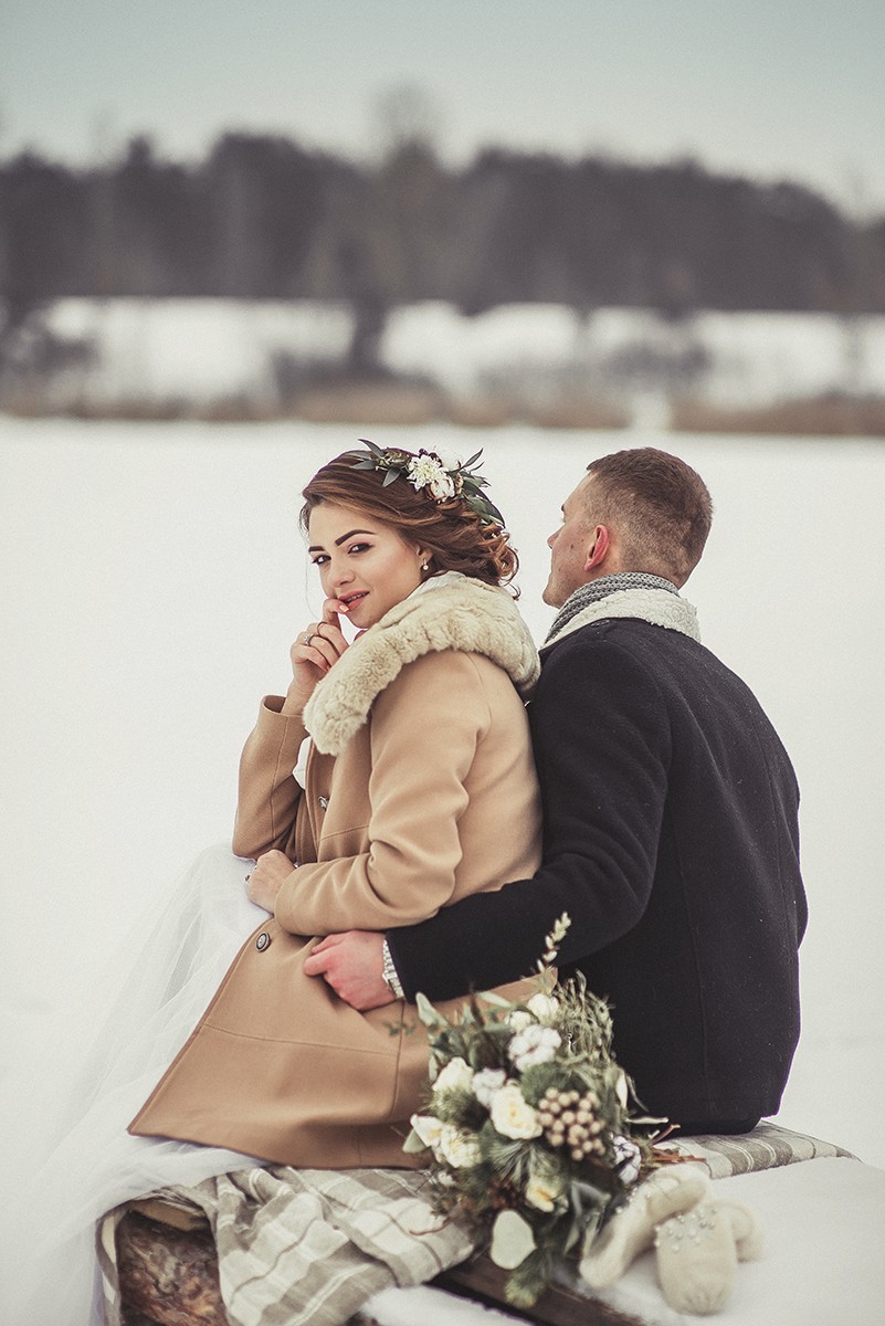 молодожены зимой