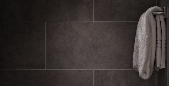 мыть отца ванная