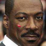 на левой щеке 4