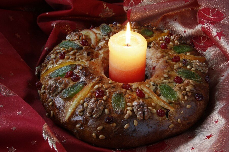 пирог со свечой