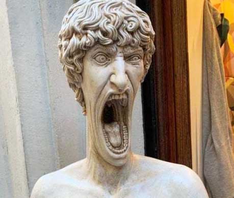 прикусил губу5