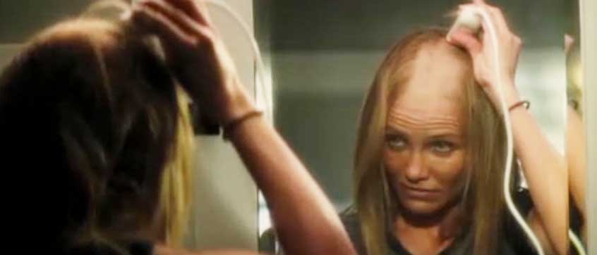 стригут волосы себе5