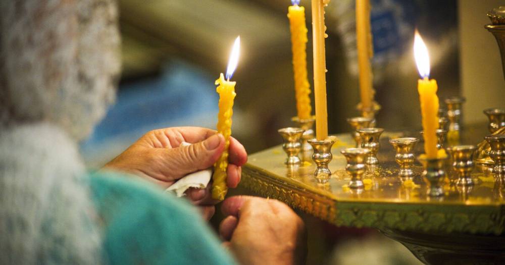 свеча в храме