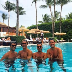 Мужская компания