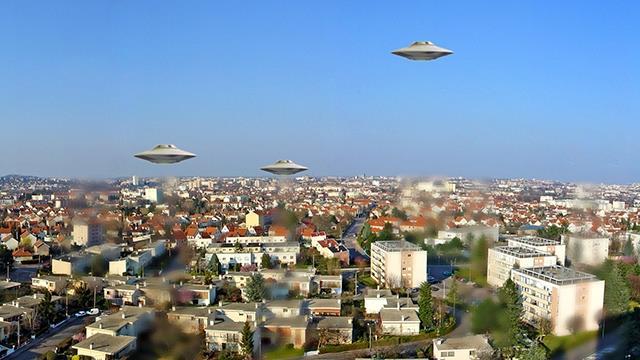 Тарелки над городом