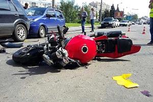 Мужчина задавил на мотоцикле женщину