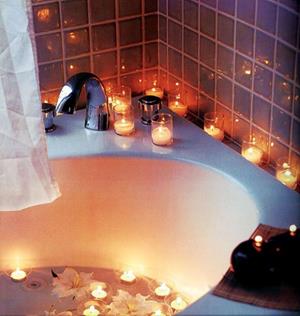 Ванная со свечами