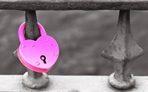 Замок на мосту