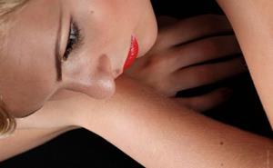 Девушка ждет перемен