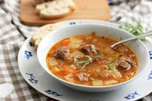 Наваристые щи с мясом