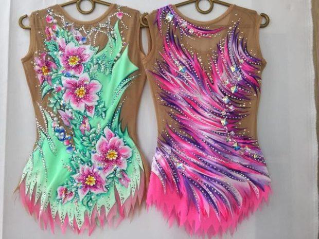 Красивые и яркие модели купальников 2021 года для художественной гимнастики